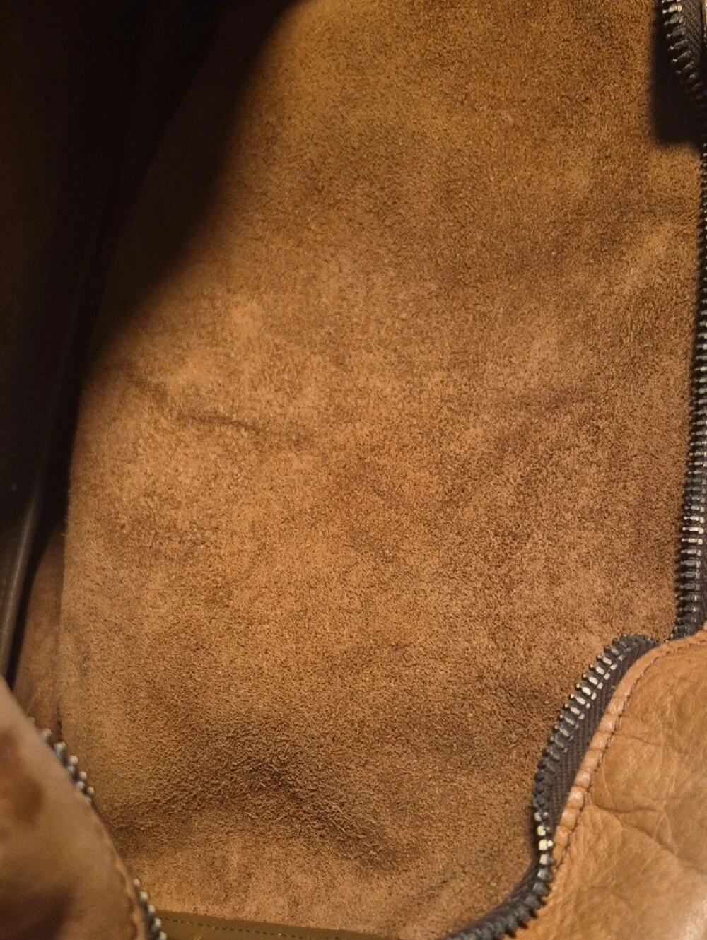 Classic Tan Leather Messenger Bag with Front Zip Pocket